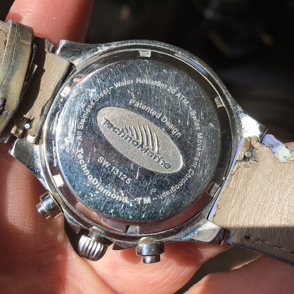 Technomarine micro pave diamond bezel watch - Picture 4 of 8